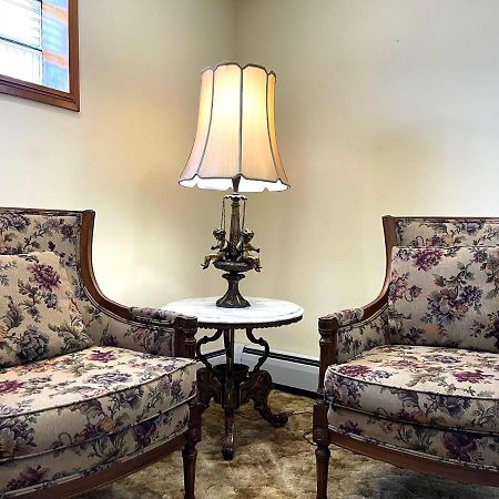 Entire Home In Buffalo - 6 Guests 3 Bedroom 1 Bath - Convenient Location - 25Min To Niagara Falls エクステリア 写真