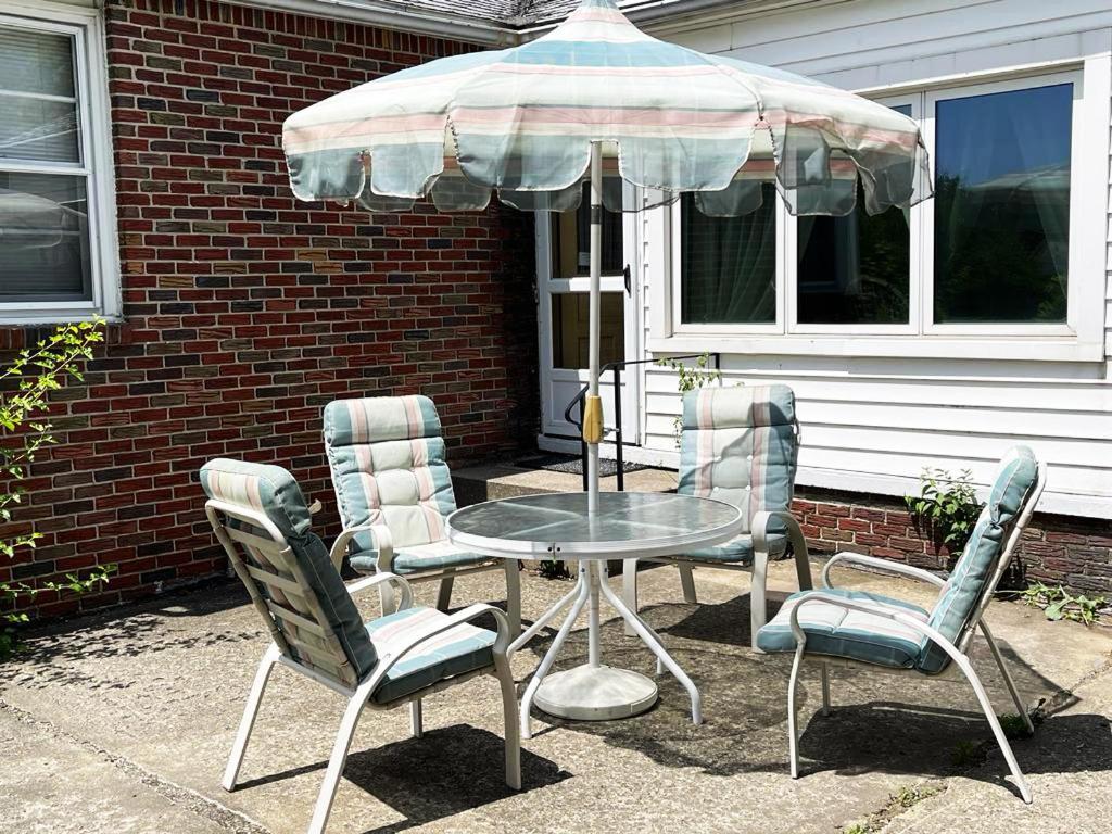Entire Home In Buffalo - 6 Guests 3 Bedroom 1 Bath - Convenient Location - 25Min To Niagara Falls エクステリア 写真